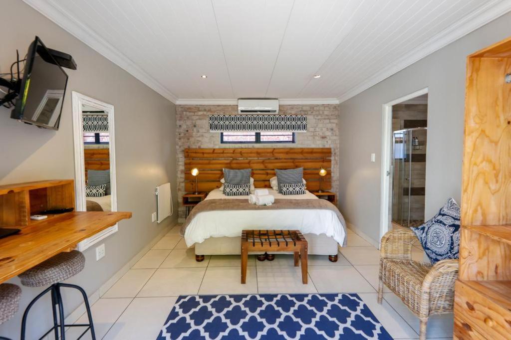 Touching Senses Garden Cottages Bloemfontein Eksteriør billede