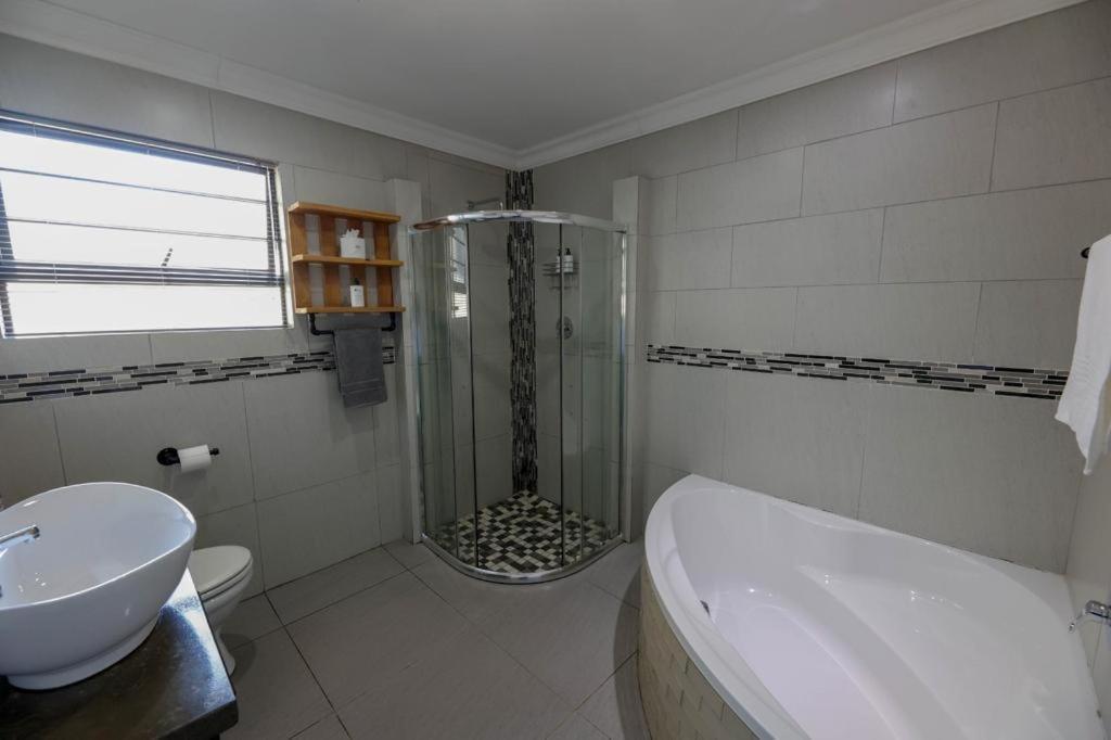 Touching Senses Garden Cottages Bloemfontein Eksteriør billede