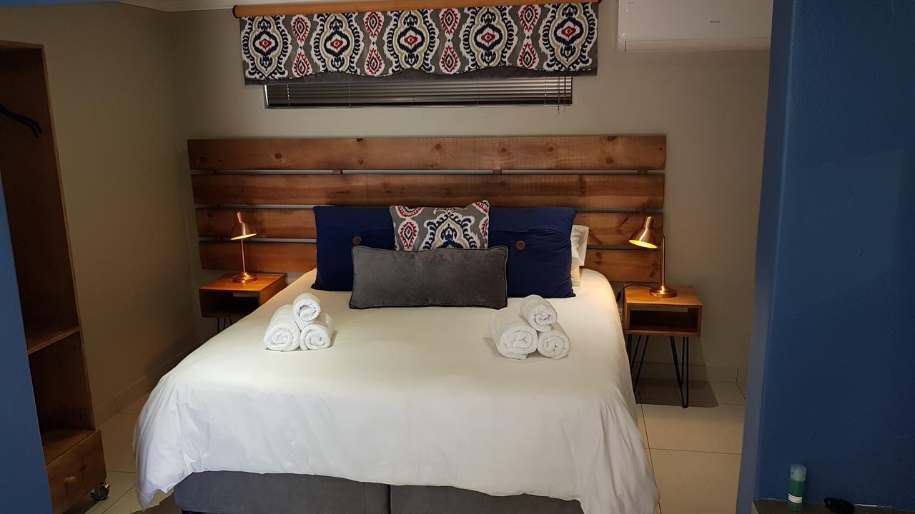 Touching Senses Garden Cottages Bloemfontein Eksteriør billede