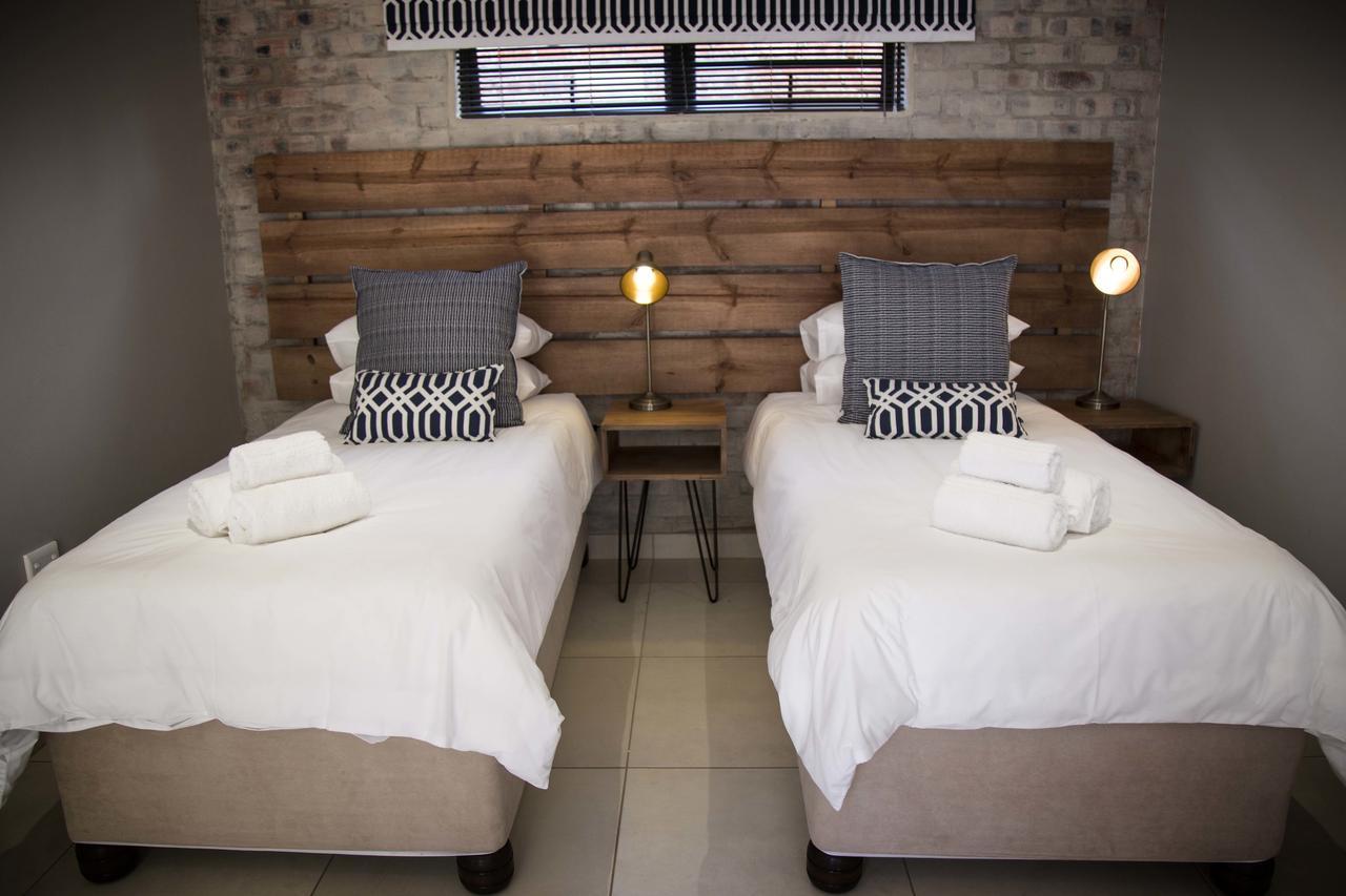 Touching Senses Garden Cottages Bloemfontein Eksteriør billede